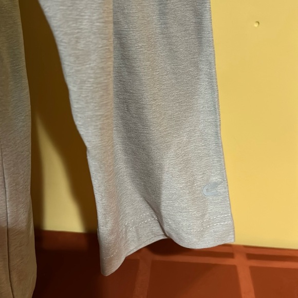 Iowa Hawkeyes colosseum windshirt large grey new - Picture 4 of 7